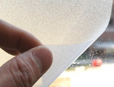 玻璃隔断用静电和自粘玻璃贴膜哪个好(图1)
