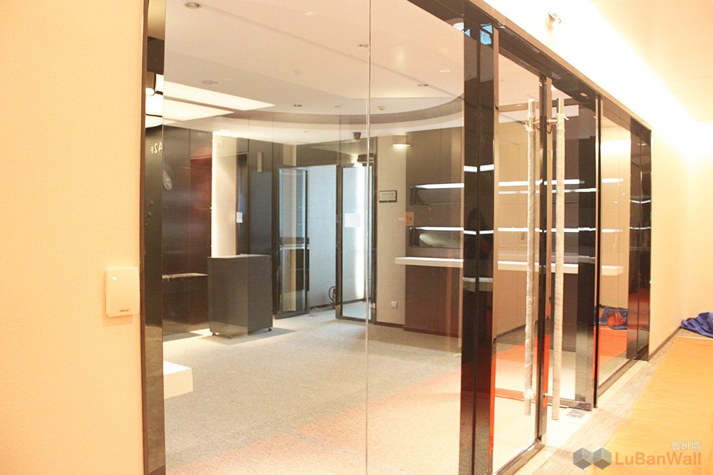 会议室玻璃门如何隔音-简合咨询-高隔断-高隔间-广州简格高隔间，高隔断墙厂家网(图1)
